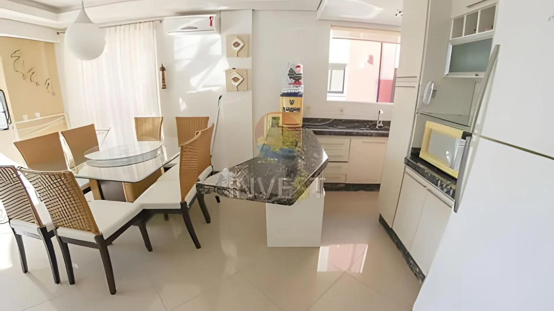 Amplo Apartamento Com 03 Suites. Bombinhas Apartment